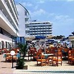 Berlin Park Отель Золотые Пески