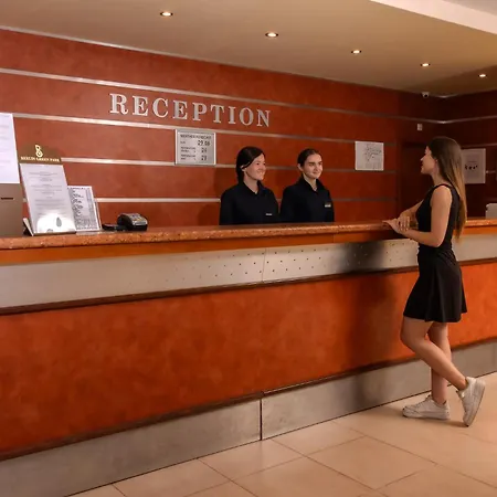 Hotell Berlin Park 4*